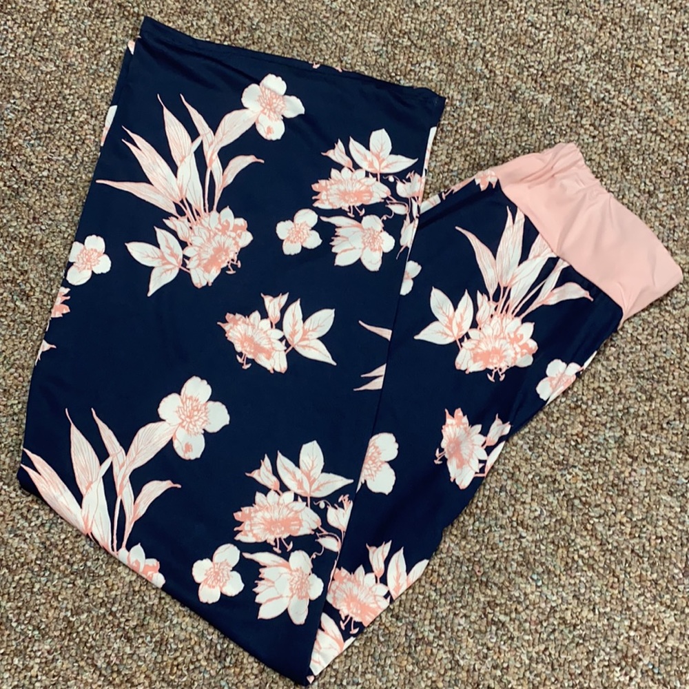 Ashley Blue pink/blue w/flowers High Waste wide leg pants. Size Small